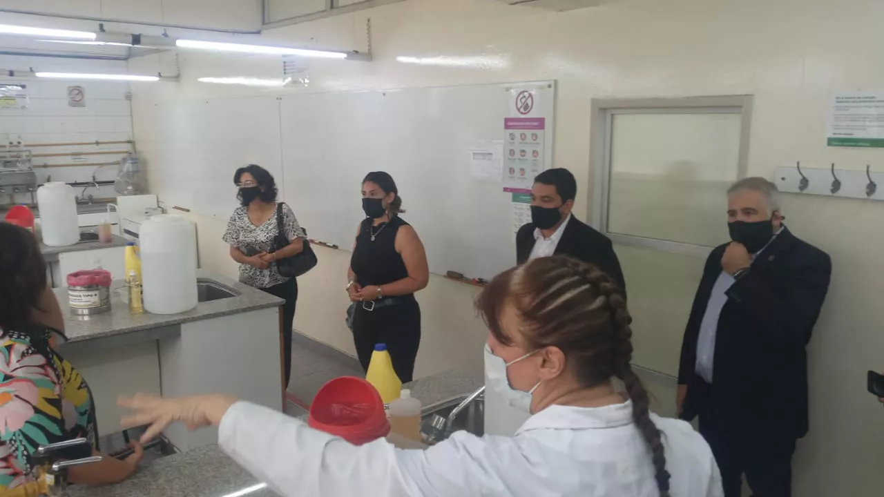 7e33d349-9917-4dde-828f-55864f13880e