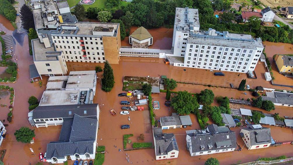 60f16d022771e_1004x565