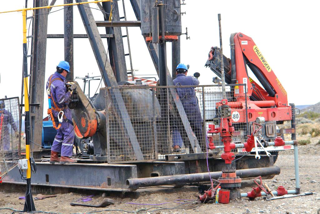 petroleros-trabajando