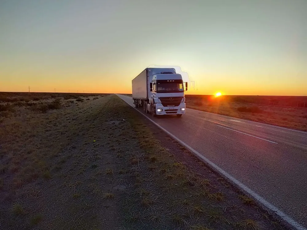 camion-ruta-Argentina-Imagen-Fadeeac