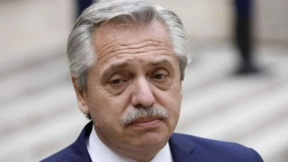 Alberto-Fernandez-solo