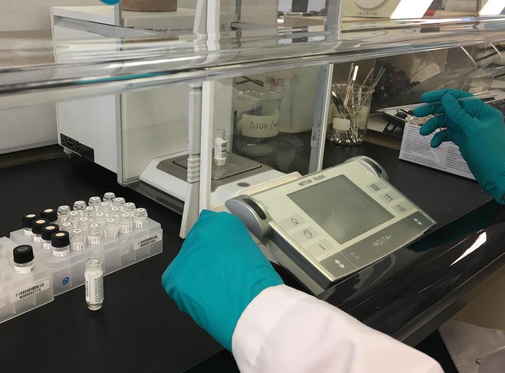 laboratorio_id