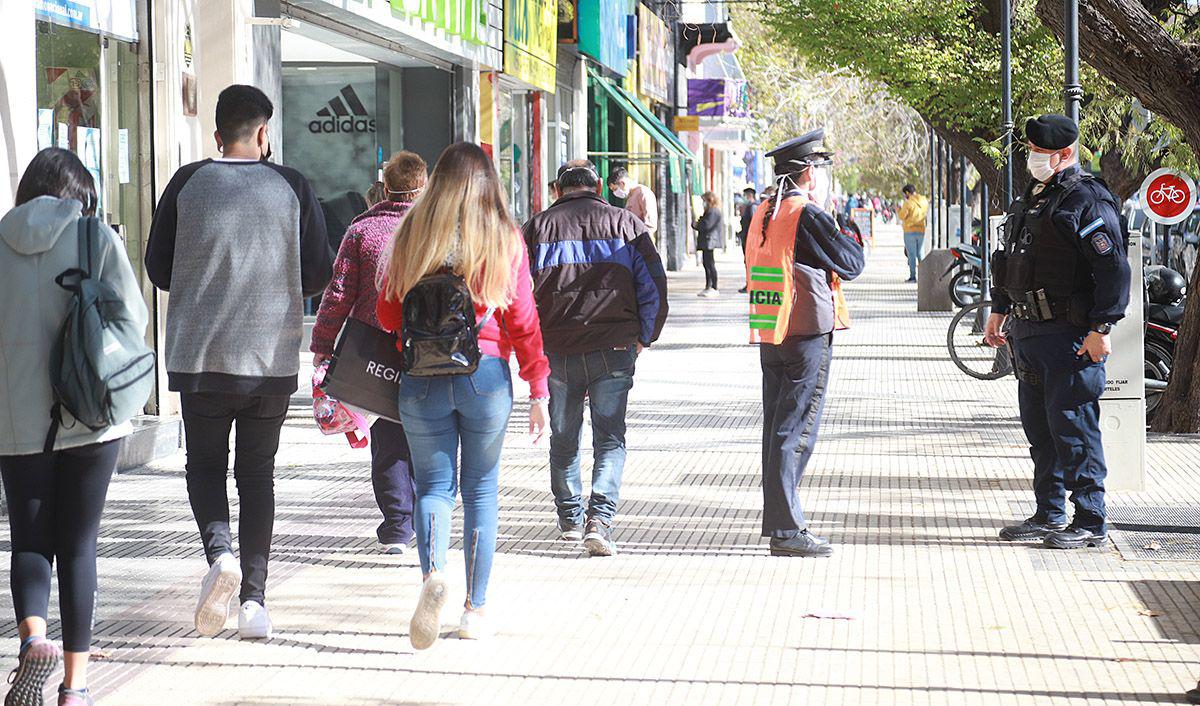policia-en-centro-control-coronavirus-camara-san-rafael