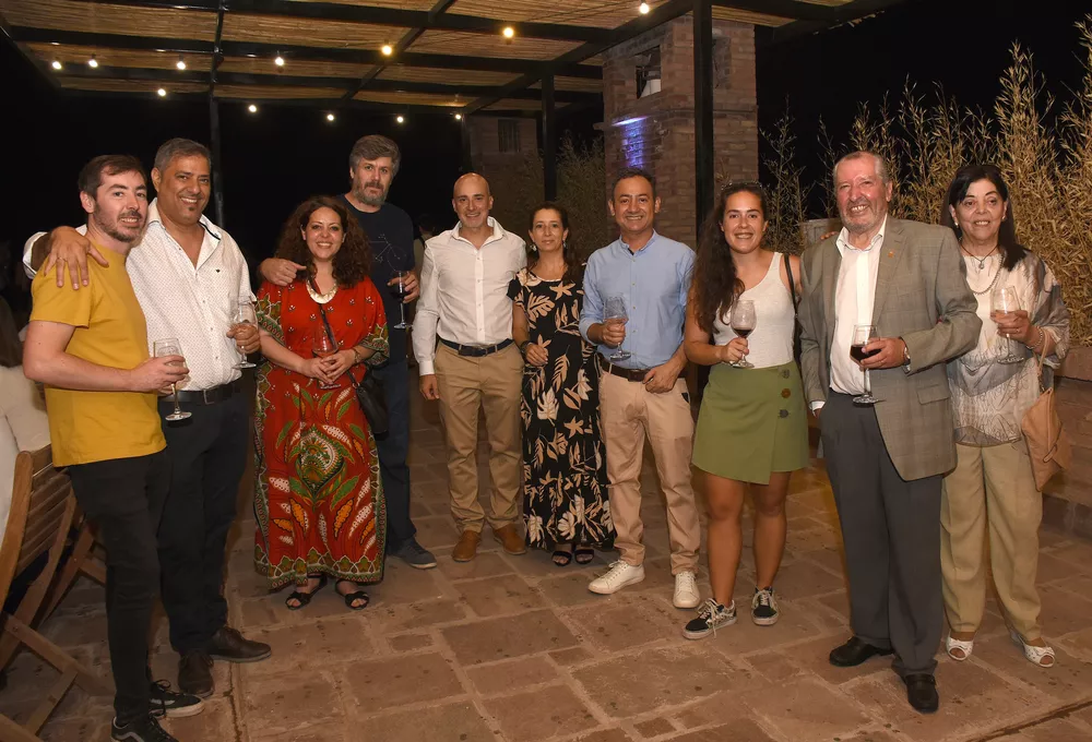 En-la-terraza-de-Bodegas-Belasco-de-Baquedano