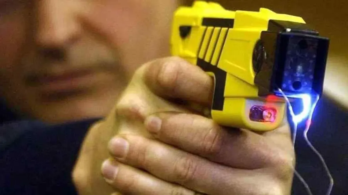 las-pistolas-taser-son-armas-consideradas-no-letales-y-se-pueden-usar-detener-agresiones-lugares-publicos-donde-el-uso-las-pistolas-reglamentarias-puede-herir-terceros-ap