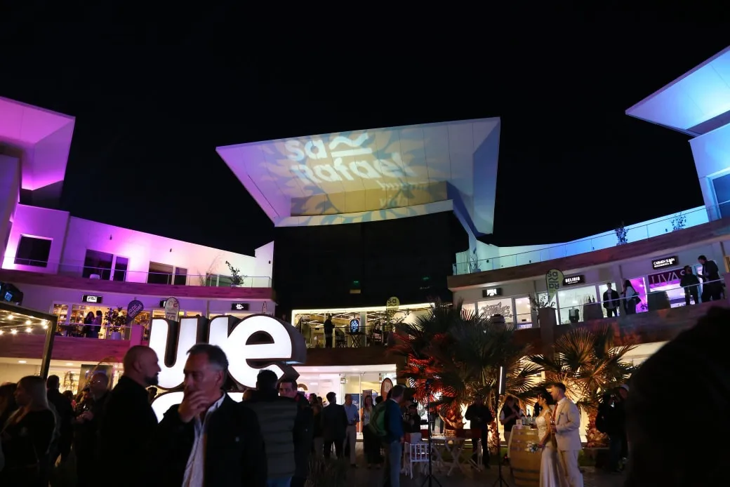 PRESENTACIÓN-DE-LA-NUEVA-MARCA-SAN-RAFAELHoy-en-el-@westmall.sr-se-realizó-la-presentación-de-la-1