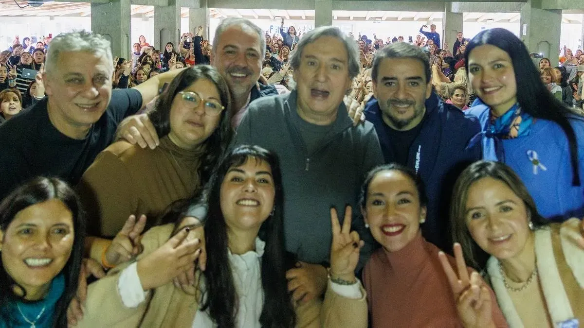 emir-felix-y-los-intendentes-un-acto-el-estejpg