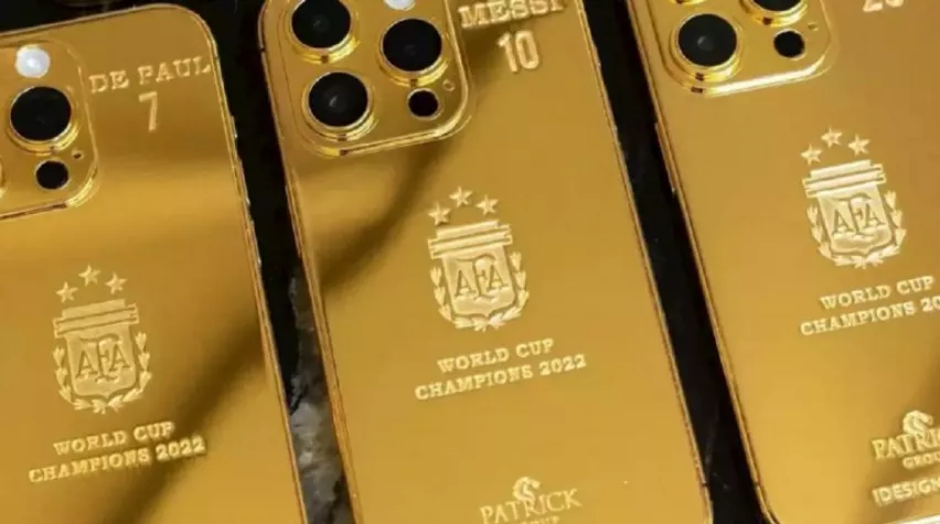 Screenshot 2023-03-02 at 11-12-13 Messi compró 35 Iphone 14 con fundas de oro y se los regaló a sus compañeros de la Selección - NA