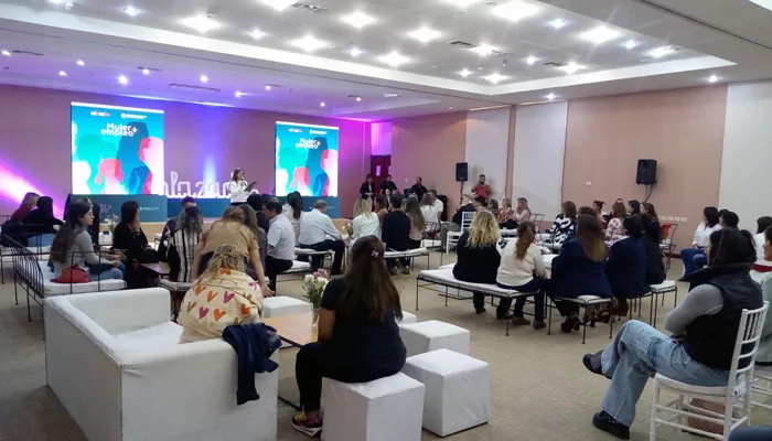 mas_empleo_mujer-2