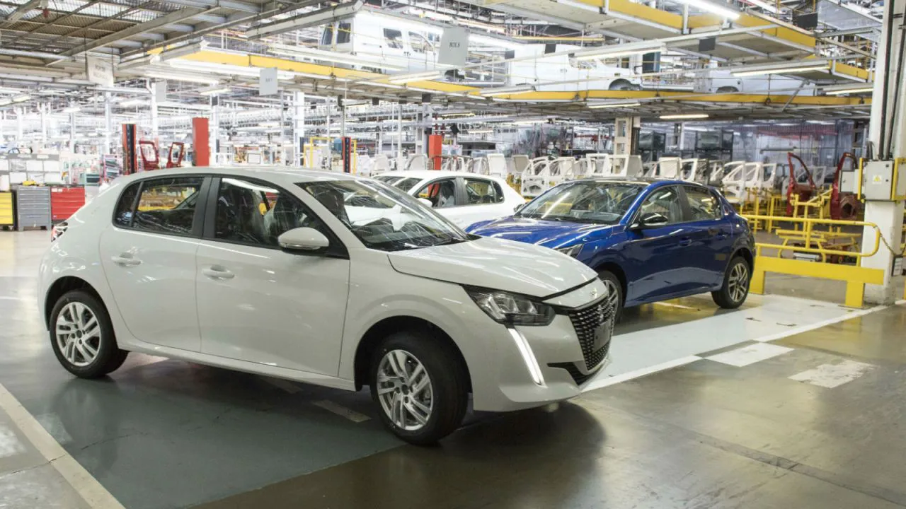 como-es-y-como-se-fabrica-el-peugeot-208-nacional-974597