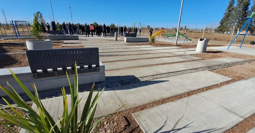 453069992_912452127576568_6336379008260092233_n