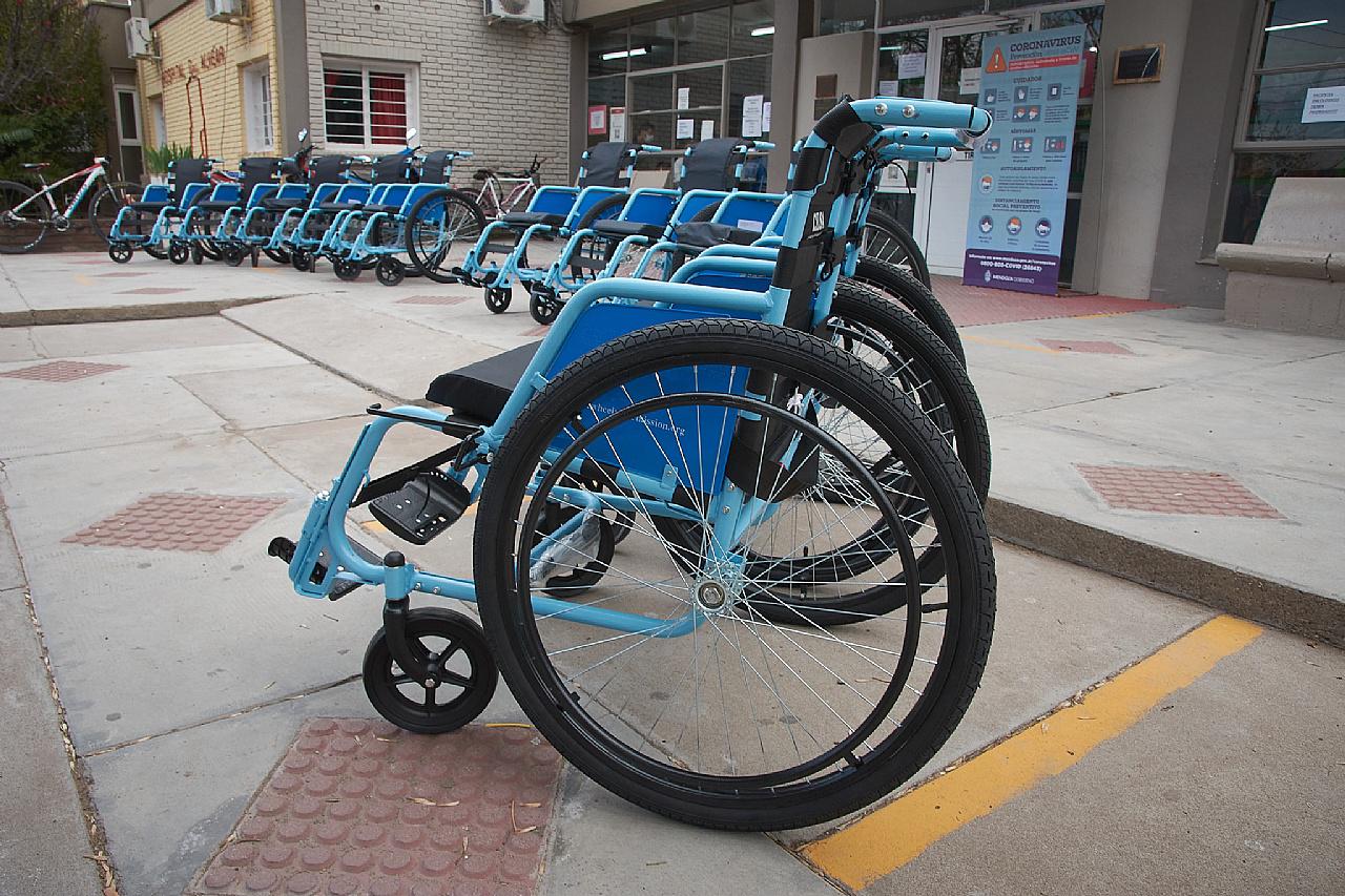 Entrega de 10 sillas de ruedas facilitadas por Cilsa al Hospital (3)
