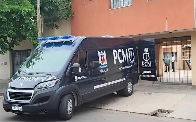 la-victima-tenia-31-anos-y-fue-encontrada-en-su-departamento-atada-y-amordazada-foto-gentileza-los-andes-YX5EOQFQJJDMFA5S47YIZGYSWE