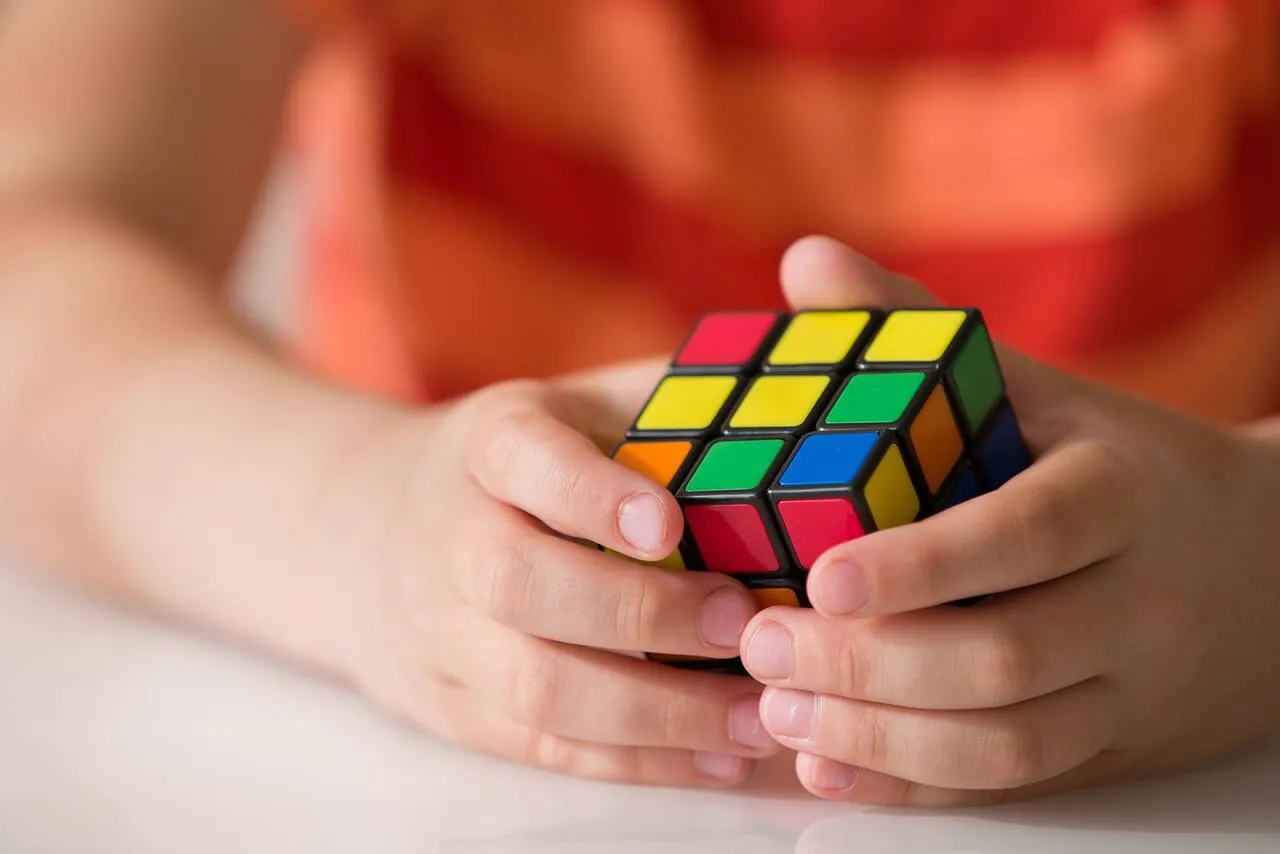 rubics-cubo-B2RZ4BPVMZD7FGOEXQKLUNM37M